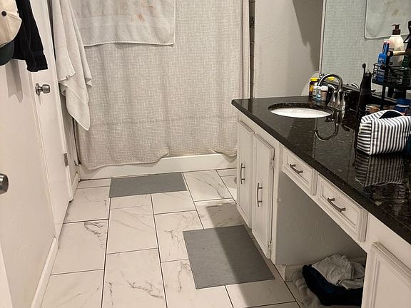 4th image of 7536 Circle Dr