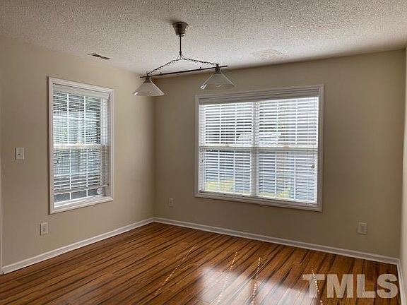 4th image of 2210 Elk River Dr