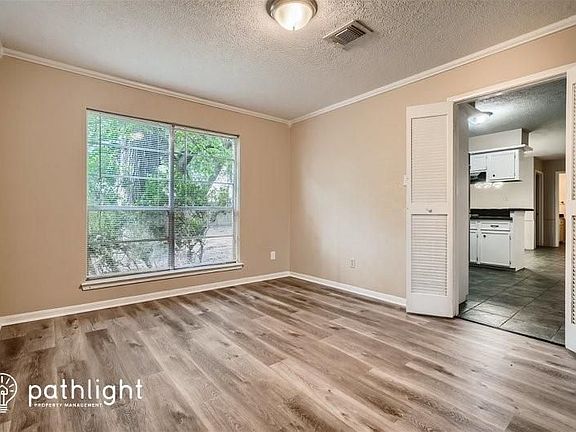 3rd image of 5722 Timbers Trail Dr