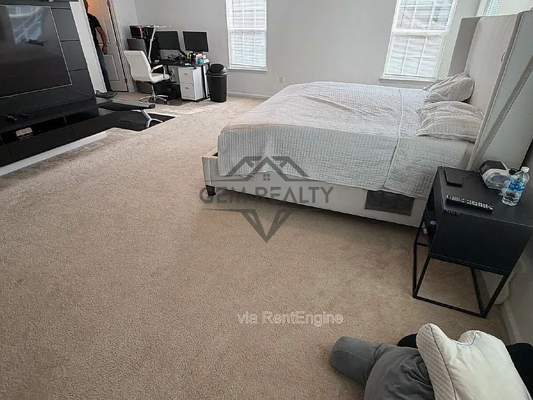 9321 Blue Pine Ln — Photo 8