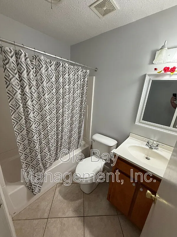 Studio, 2.0 bath, $1,350 — Photo 4