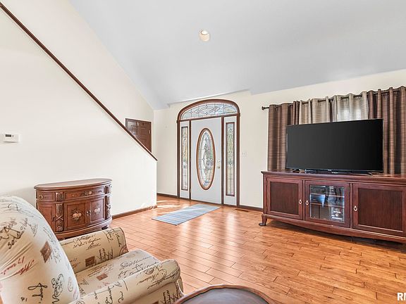 5th image of 7713 W Outer Rd