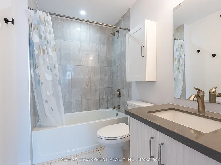 450 Dundas St E #801 — Photo 16
