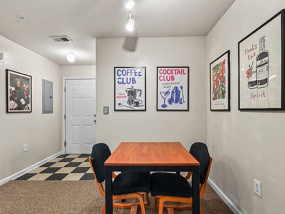 3rd image of 140 Yellowstone Dr APT 303