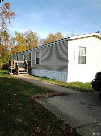 1st image of 15 Stoney Dr