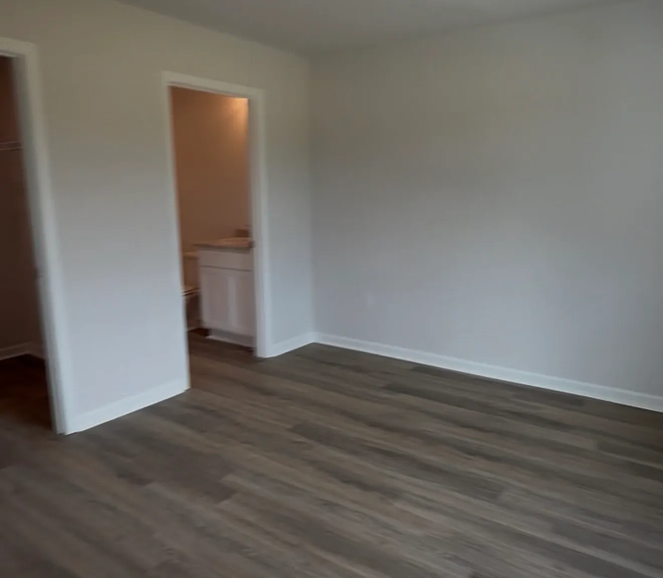4 bed, 1439 sqft, $2,100 — Photo 4