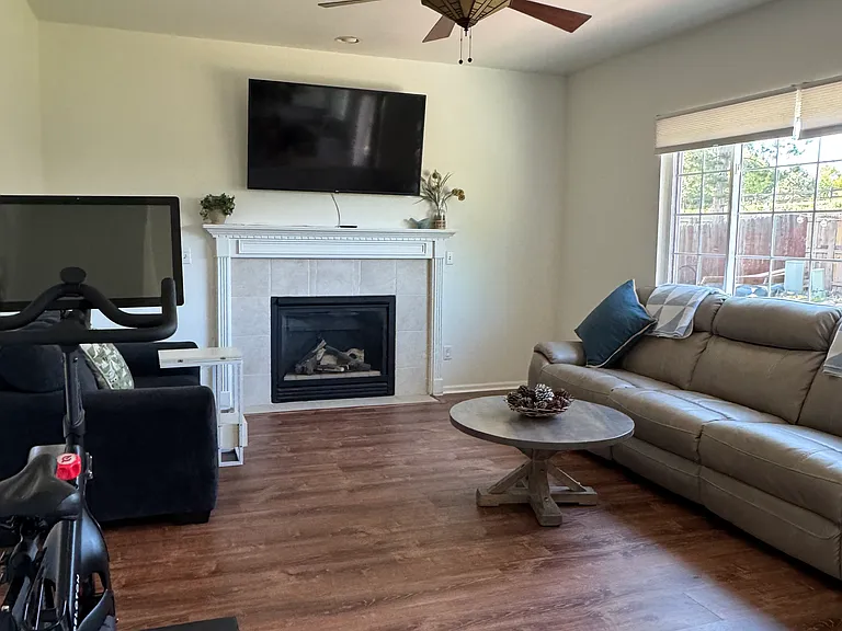 3122 W 105th Ct — Photo 2