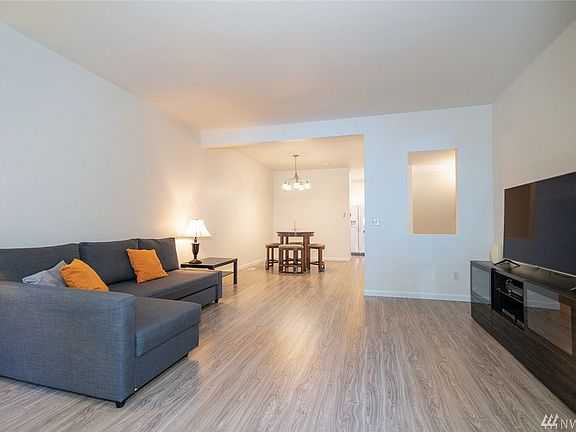 3rd image of 6841 SE Cougar Mountain Way