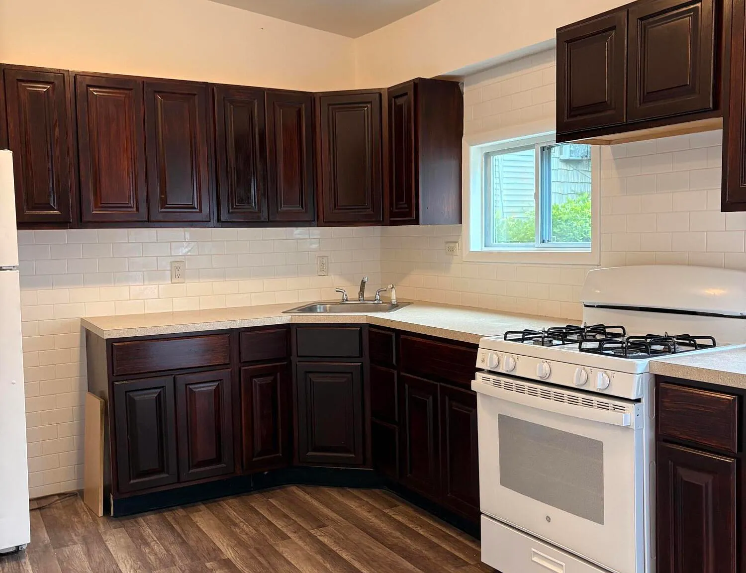 2 bed, 1.0 bath, 1445 sqft, $2,750 — Photo 2