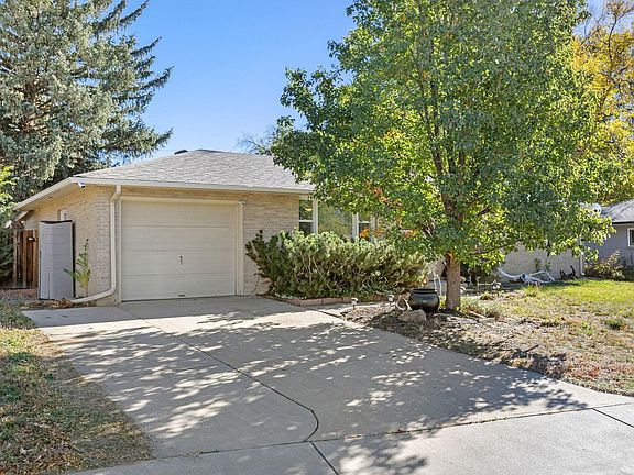 3rd image of 1224 Aspen St