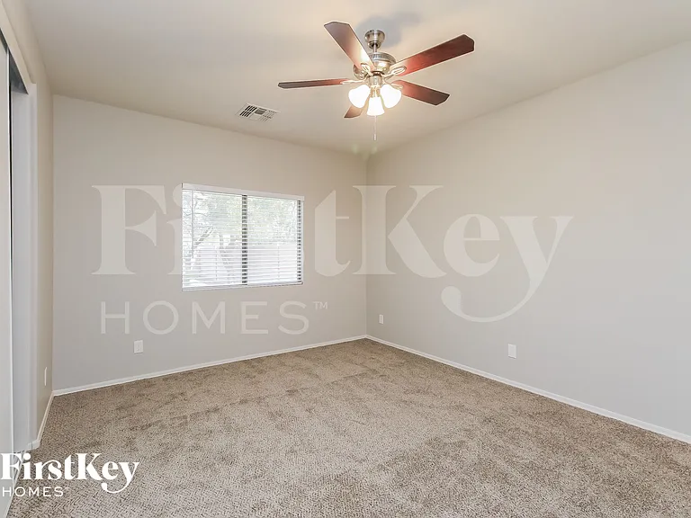 1232 E Omega Dr — Photo 15