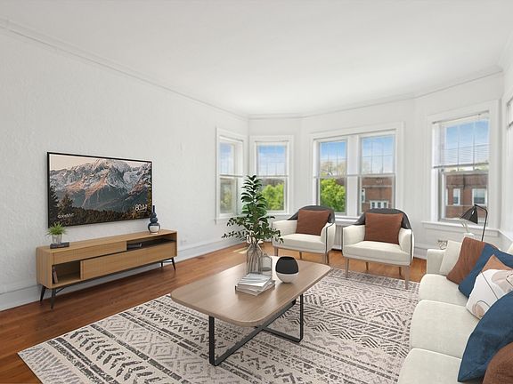 2nd image of 6205 N Oakley Ave APT 3