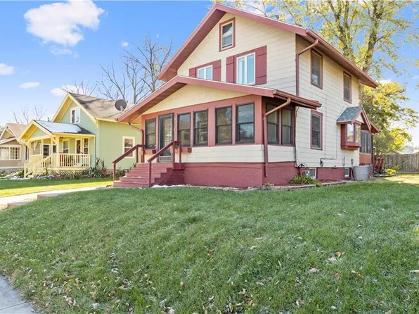 4050 Plainview Dr, Des Moines, IA 50311