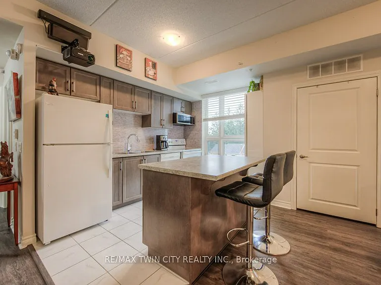 1280 Gordon St #305 — Photo 17