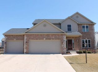 11034 N Country Ridge Ln, Dunlap, IL 61525