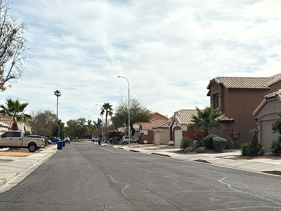 4th image of 1190 W Lark Dr