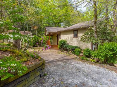 651 Chalk Hill Rd, Franklin, NC, 28734