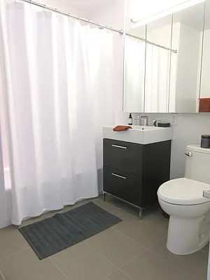 Rented by The Marketing Directors (Arias) | media 33