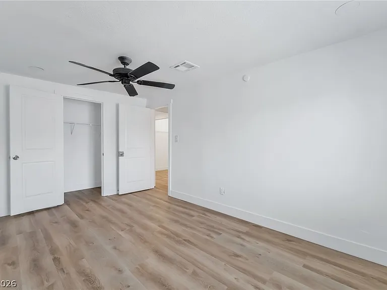 1610 E Ogden Ave — Photo 21