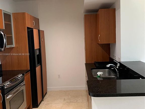 3rd image of 18800 NE 29th Ave APT 316