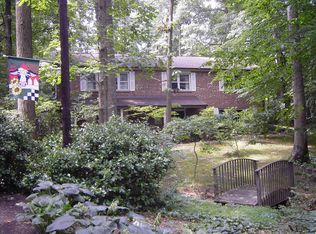 9253 Eljames Dr, Fairfax, VA 22032