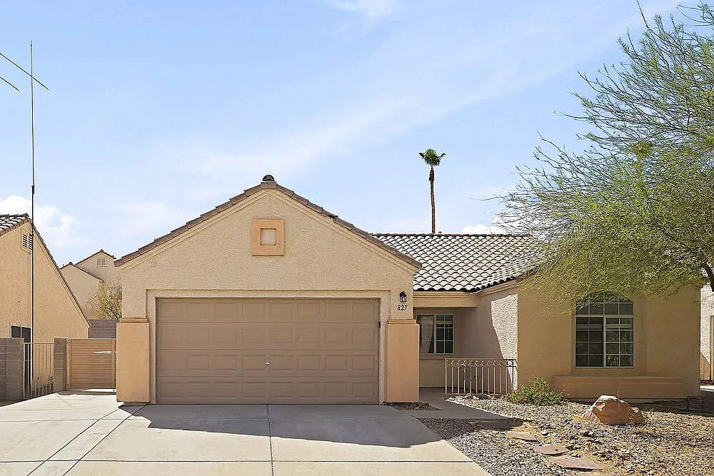 3 bed, 2.0 bath, 1425 sqft, $2,150 — Photo 1