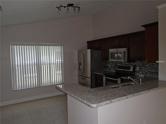 4th image of 2447 Winchester Blvd