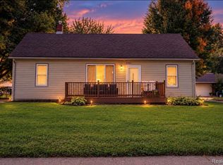 37391 Saint Joseph Dr, Sterling Heights, MI 48310