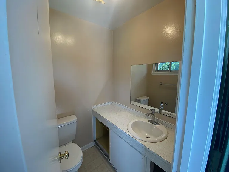 5506 Southampton Dr — Photo 7