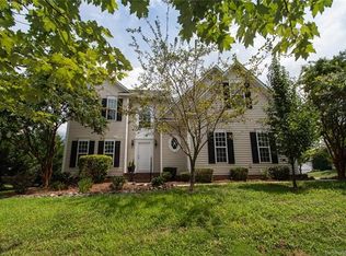6525 Olmsford Dr, Huntersville, NC 28078