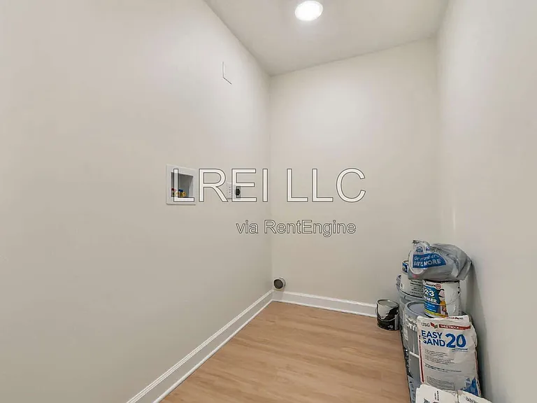 5805 Loretta St — Photo 11