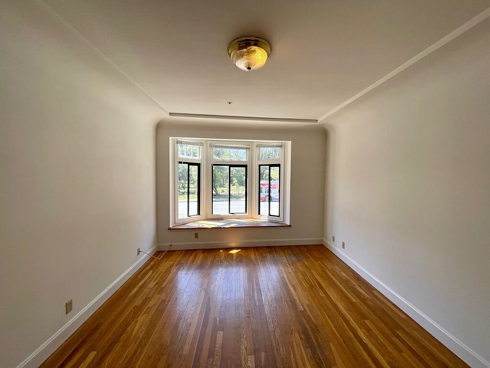 1st image of 3100 Fulton St #4