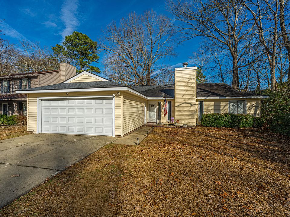 1st image of 183 Bridgecreek Dr