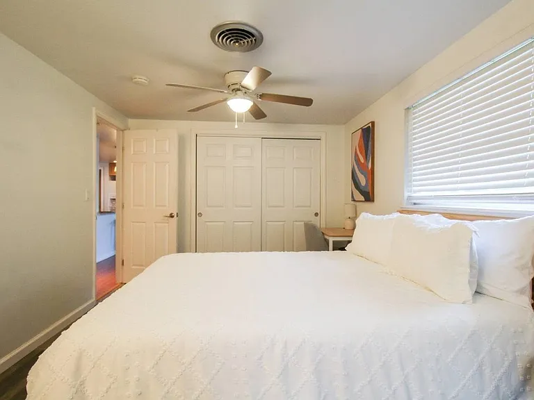 4404 Meadow Creek Cir — Photo 10