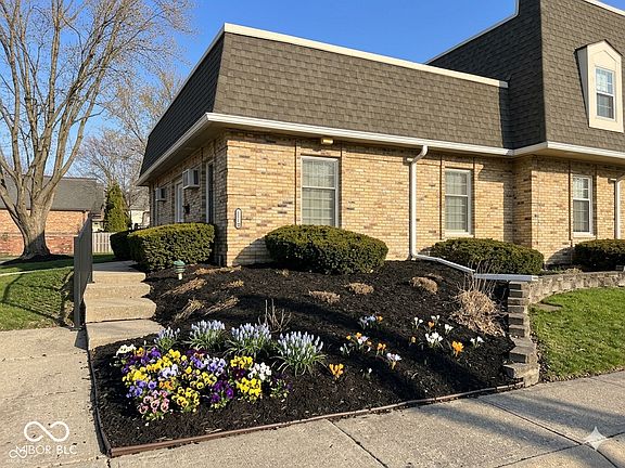 2nd image of 1310 Kings Cove Ct