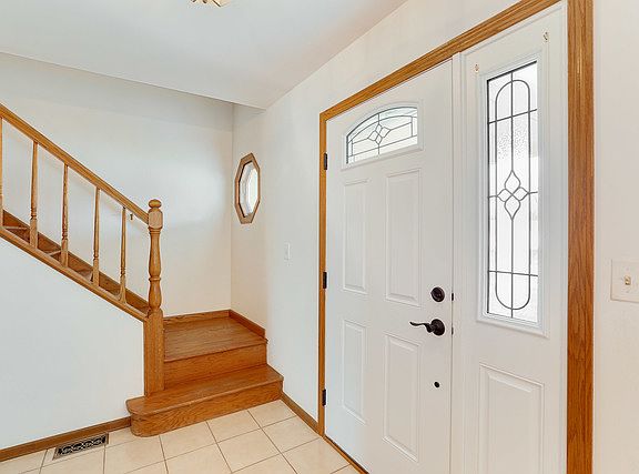 4th image of 330 Ozier Dr