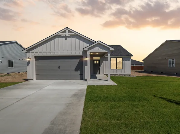 401 Pearl Ave, Grandview, WA 98930