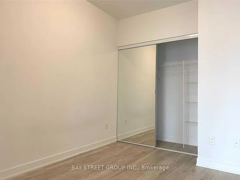 4633 Glen Erin Dr W #802 — Photo 7