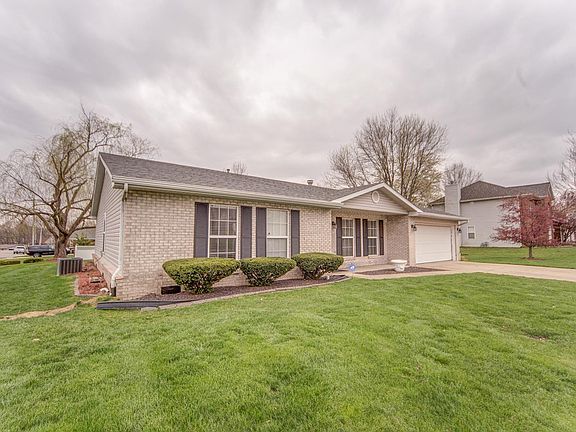 3rd image of 1122 Heatherwood Dr