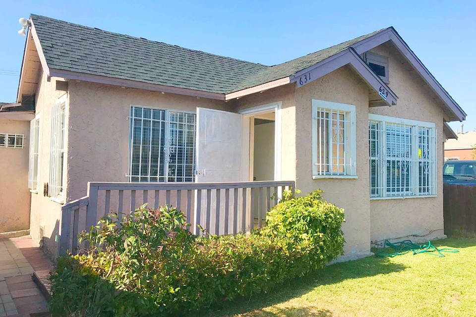 1st image of 631 E 109th Pl