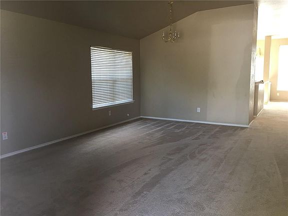 3rd image of 901 Essex Dr