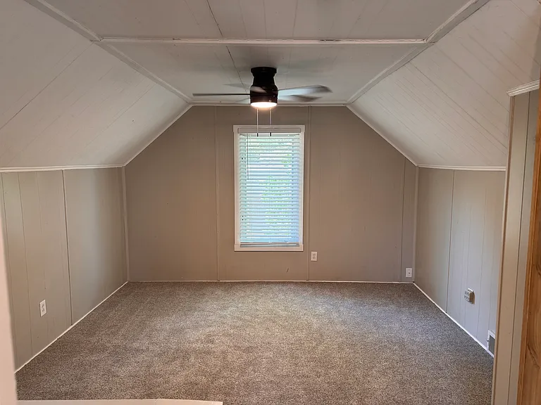 407 Roth Blvd — Photo 20