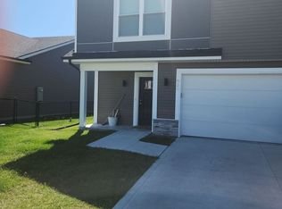 610 NE Hunter Dr, Ankeny, IA 50021