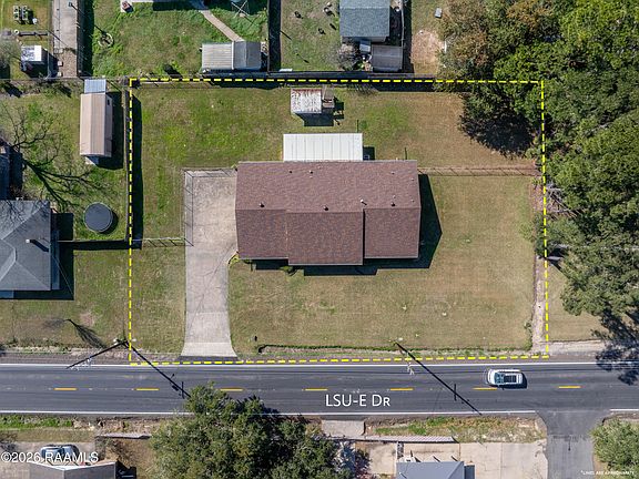 3rd image of 701 Lsu East Dr