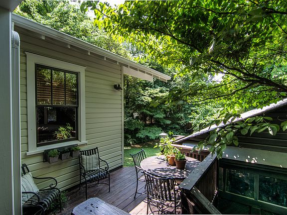 Exterior rear deck / garage