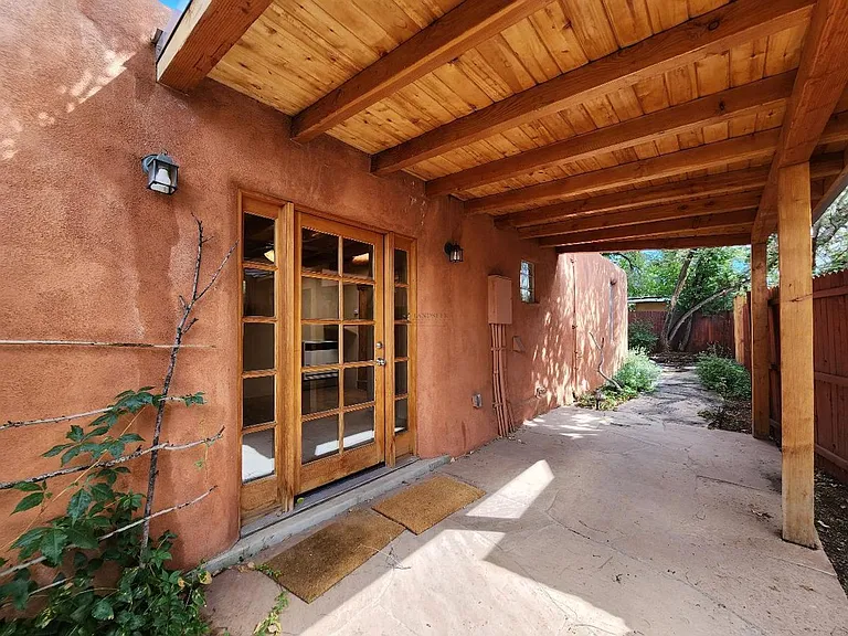 235 Irvine St — Photo 13