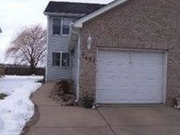 1451 Anthony Ln, Sandwich, IL 60548