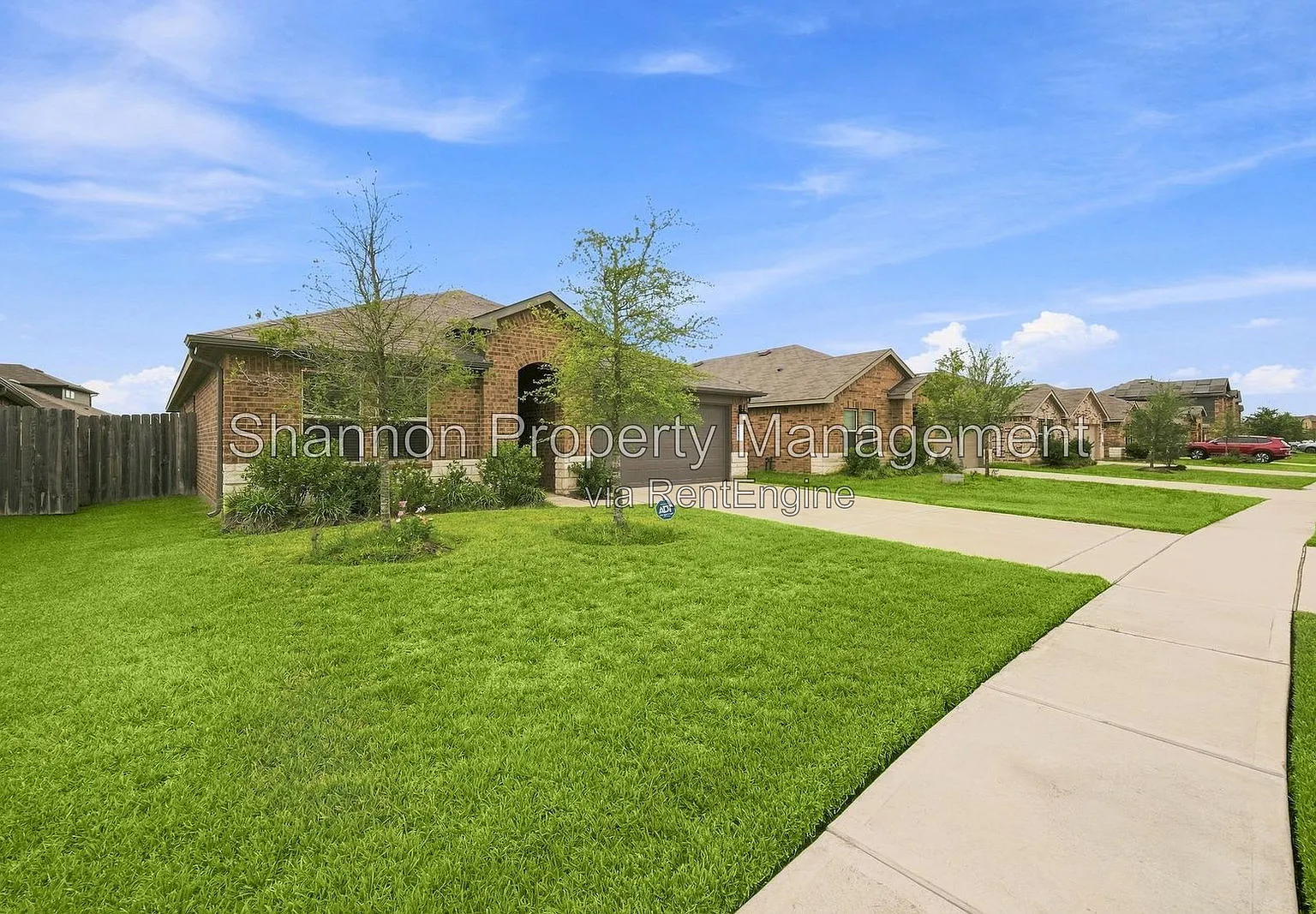 4 bed, 3.0 bath, 2041 sqft, $2,900 — Photo 4