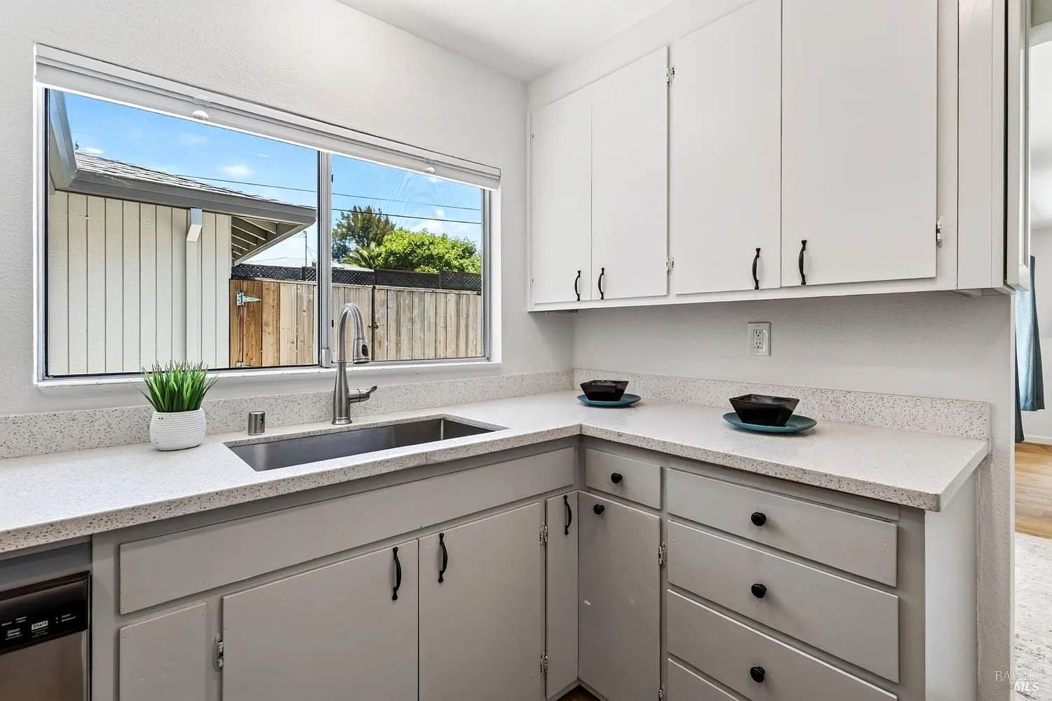 8060 Park Avenue - Photo 9