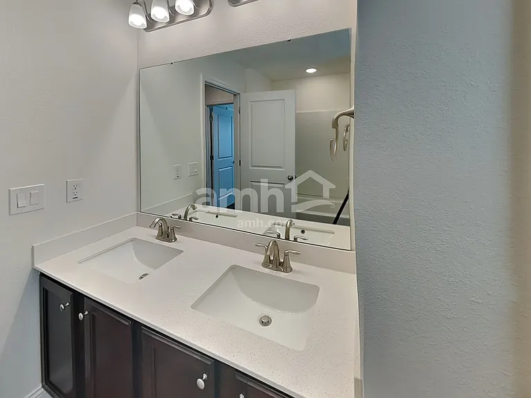 6054 Little Bluff Cir — Photo 18